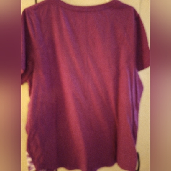 Athletic Plum T-shirt - Picture 2 of 3